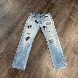 Upcycled Vintage Levi’s Heart Patch Distressed Jeans SZ 30